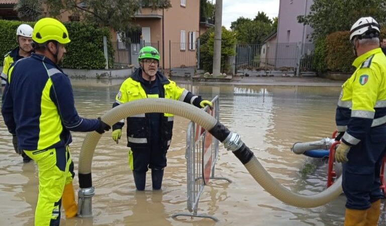 Gli alpini lecchesi da oggi a Forlì per i primi soccorsi agli alluvionati