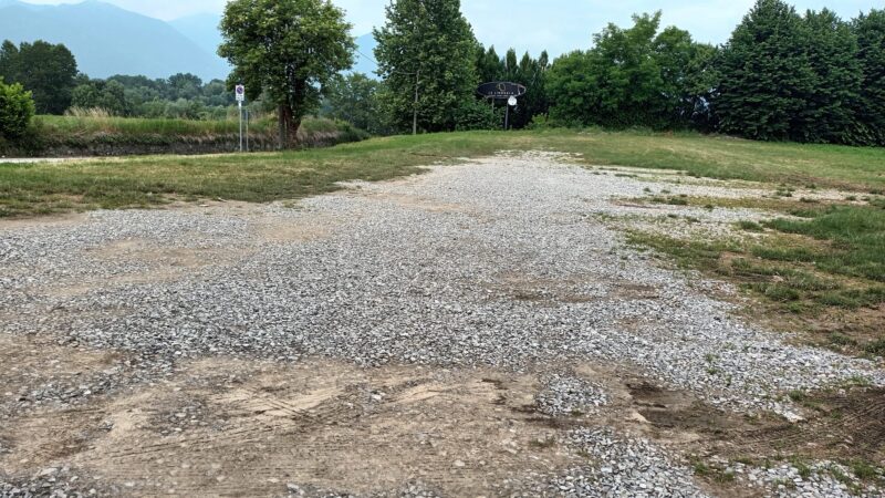 Lido di Moiana a Merone: prato inghiaiato abusivamente nel Parco Valle Lambro